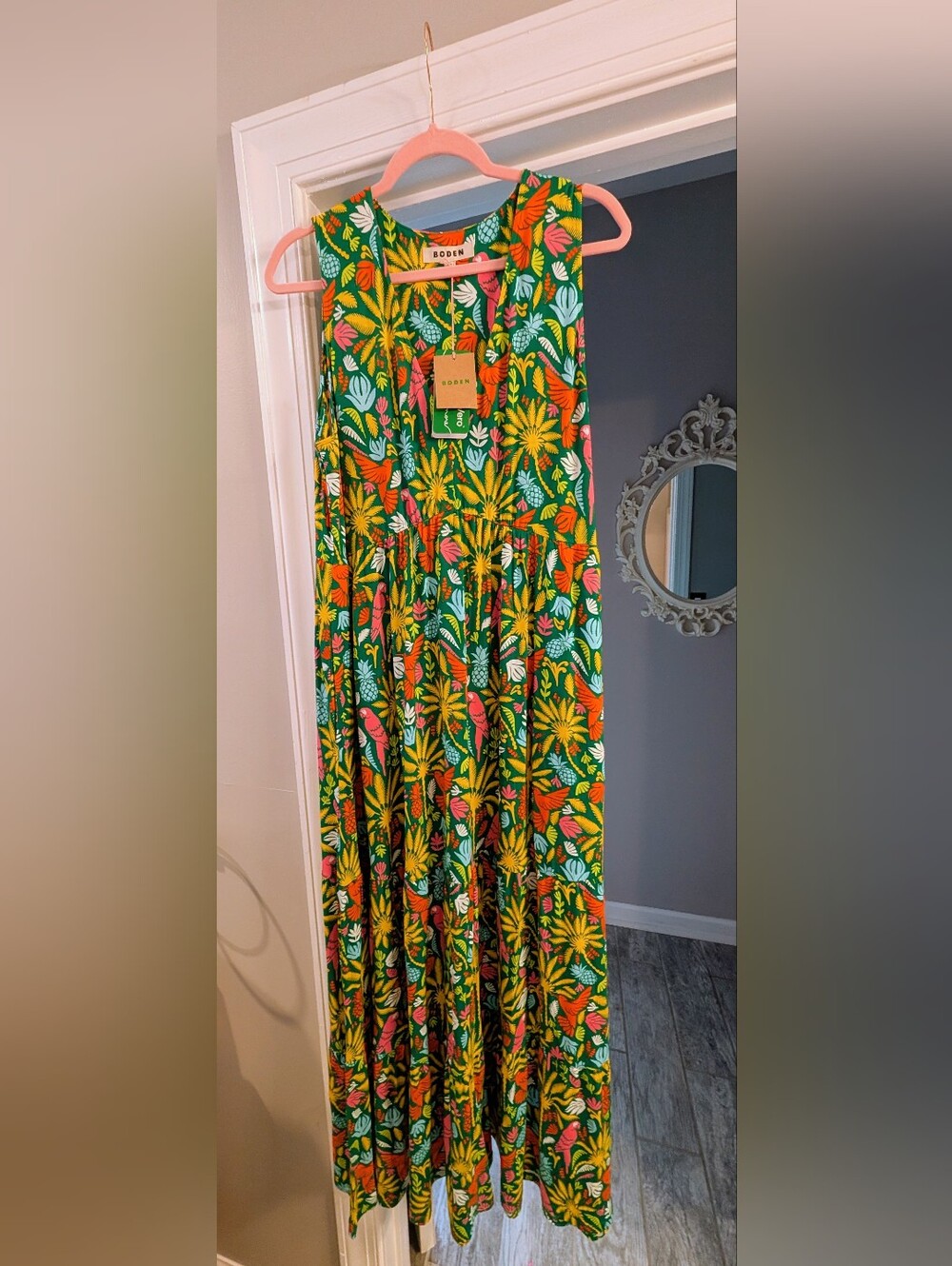 Boden NWT 14L  Parrot 🦜 🌺 Floral Sleeveless Maxi